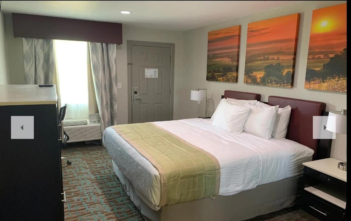 Days Inn By Wyndham Bellville Mansfield Esterno foto