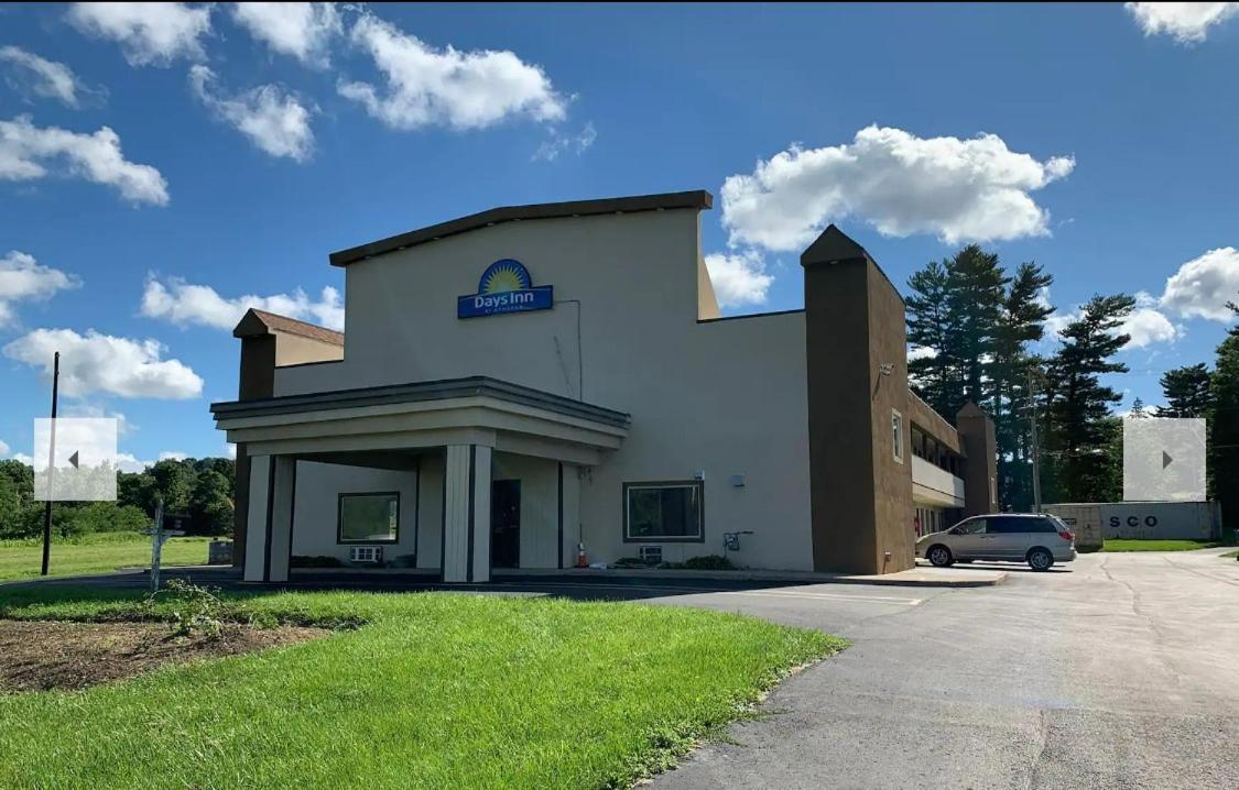 Days Inn By Wyndham Bellville Mansfield Esterno foto