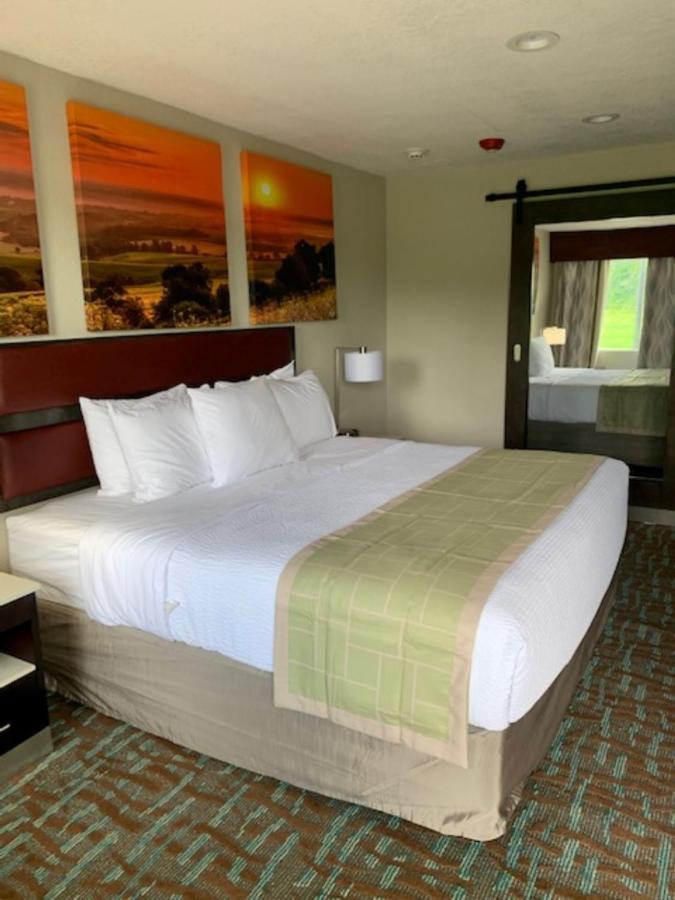 Days Inn By Wyndham Bellville Mansfield Esterno foto