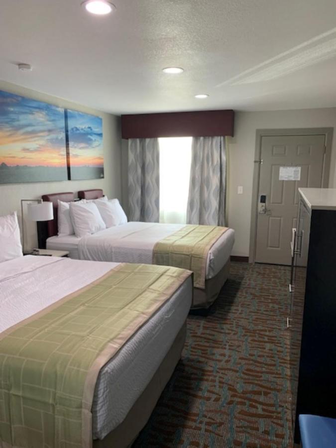 Days Inn By Wyndham Bellville Mansfield Esterno foto